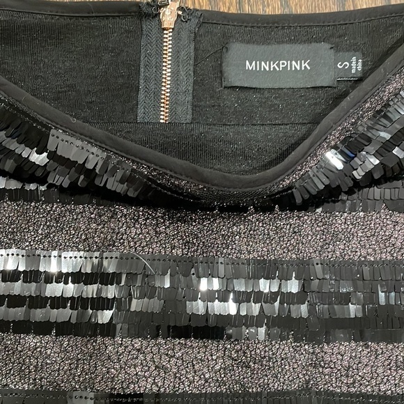 MINKPINK Eyes on the Prize Black and Silver Sequin layer Skirt - Picture 4 of 9